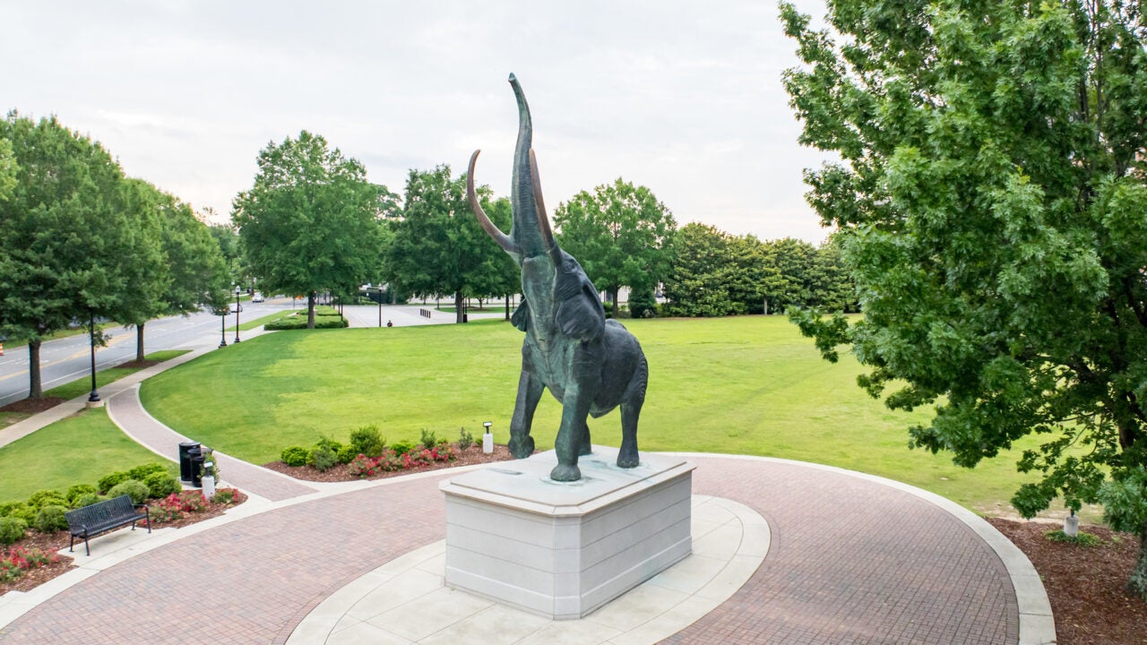 The Tuska statue
